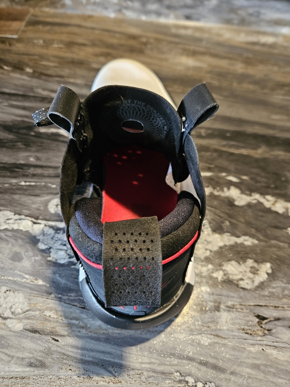 Jordan 34 Chicago 2019 Size 9.5 - Picture 7 of 15